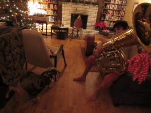 xmas-with-tuba-and-roo